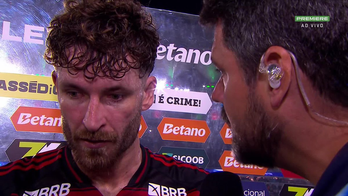 ⚠️ Léo Pereira sobre vaias de torcedores do Flamengo para João Victor: “Ele precisa do nosso respaldo, como precisa do respaldo do torcedor também. Não pode cobrar e vaiar por um lance específico, principalmente no 1º tempo.” 🎥 Premiere | ge