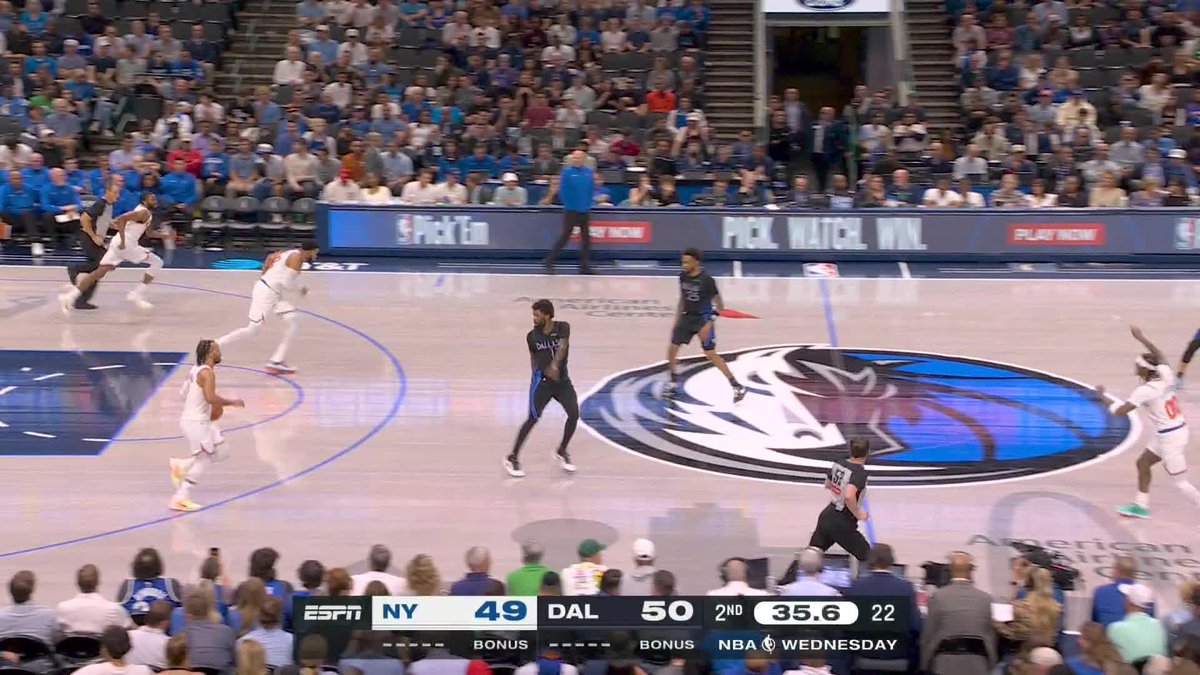 Jalen Brunson finishes the tough and-1 😮💨 Knicks lead the Mavs 52-50 at halftime on ESPN and the ESPN App!