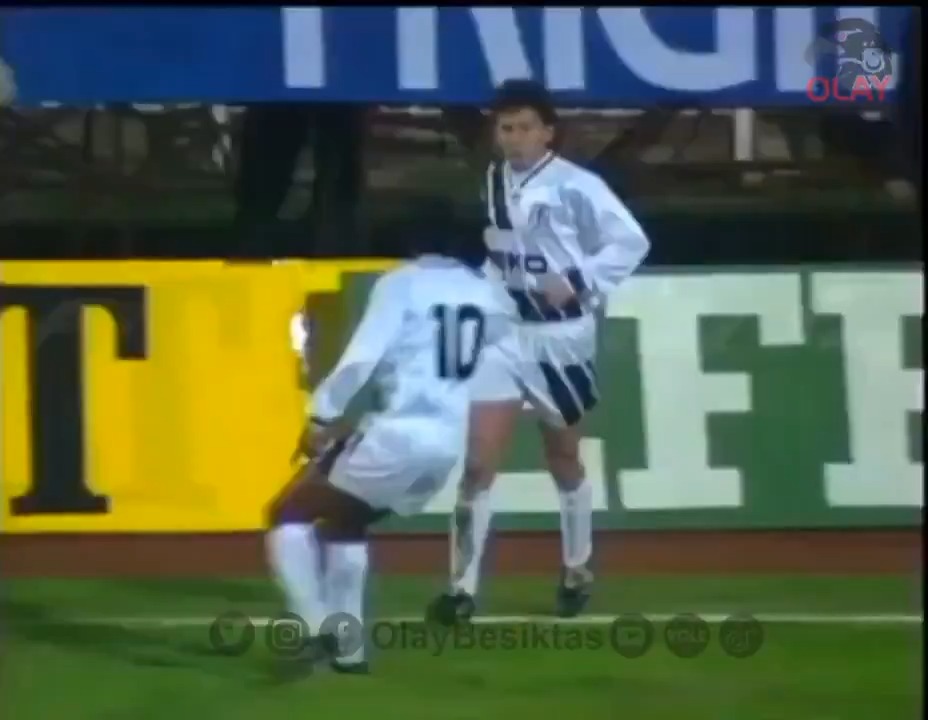 📅NOSTALJİ | Sergen Yalçın'ın Trabzonspor’a attığı şık aşırtma golü. (20 Kasım 1993 / Beşiktaş 7-1 Trabzonspor)