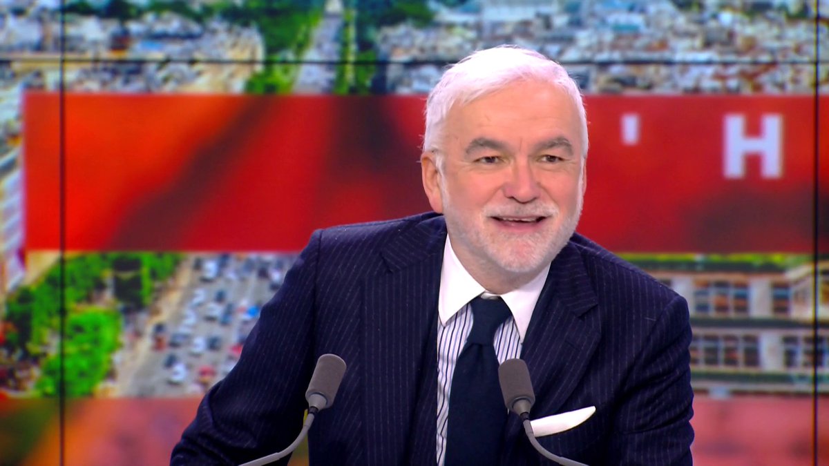 🔴🇫🇷 ALERTE INFO | Pascal Praud DÉTRUIT Emmanuel Macron. "Que faire quand on est au plus bas ? LA GUERRE !" Les macronistes demandent dorénavant le sacrifice de nos enfants. Ils rêvent. Ils vont vite revenir à la réalité.