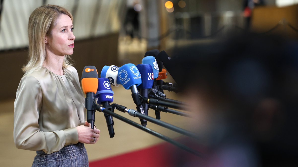 Europe has always supported efforts for a just, comprehensive and lasting peace in Ukraine. But for any plan to work, it needs Ukrainians and Europeans on board. In this war, there is one aggressor and one victim. So far, we haven't heard of any concessions from Russia's side. My doorstep ahead of today’s Foreign Affairs Council ↓
