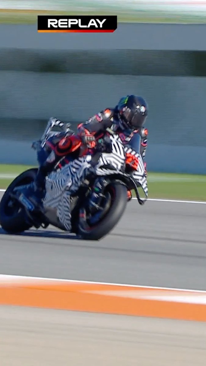 A big moment for Bez 😳 What a save this was on the new Aprilia 😮‍💨 #MotoGP | #ValenciaTest