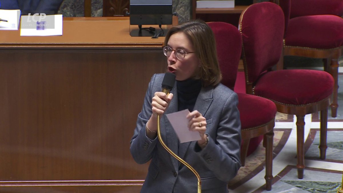 🧶 | Hier soir, nous avons voté une mesure importante pour protéger les consommateurs mais aussi les commerçants, les artisans, les TPE-PME et tous ceux qui tiennent nos territoires, qui embauchent, qui s’engagent, et surtout qui respectent les règles ↓