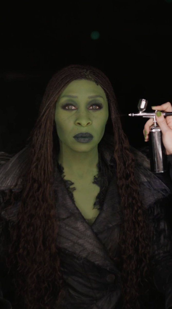 Elphaba's back 💚 Wicked: For Good is in theaters tonight!