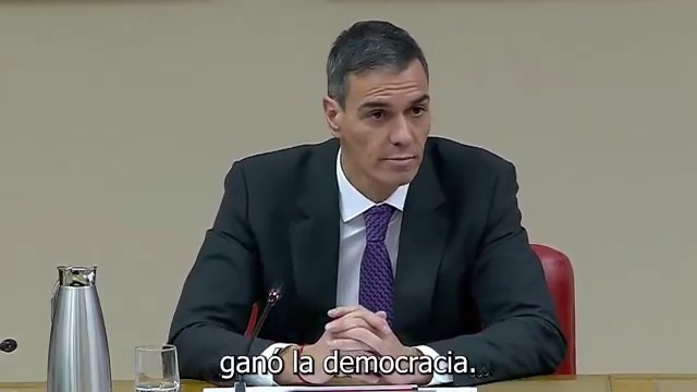 La democracia se puede perder en un instante. Es un privilegio que hay que defender cada día. La amenaza sigue ahí. También nuestro deseo de neutralizarla. De defender la soberanía popular y la democracia frente aquellos que se creen con el derecho de tutelarla y amordazarla.