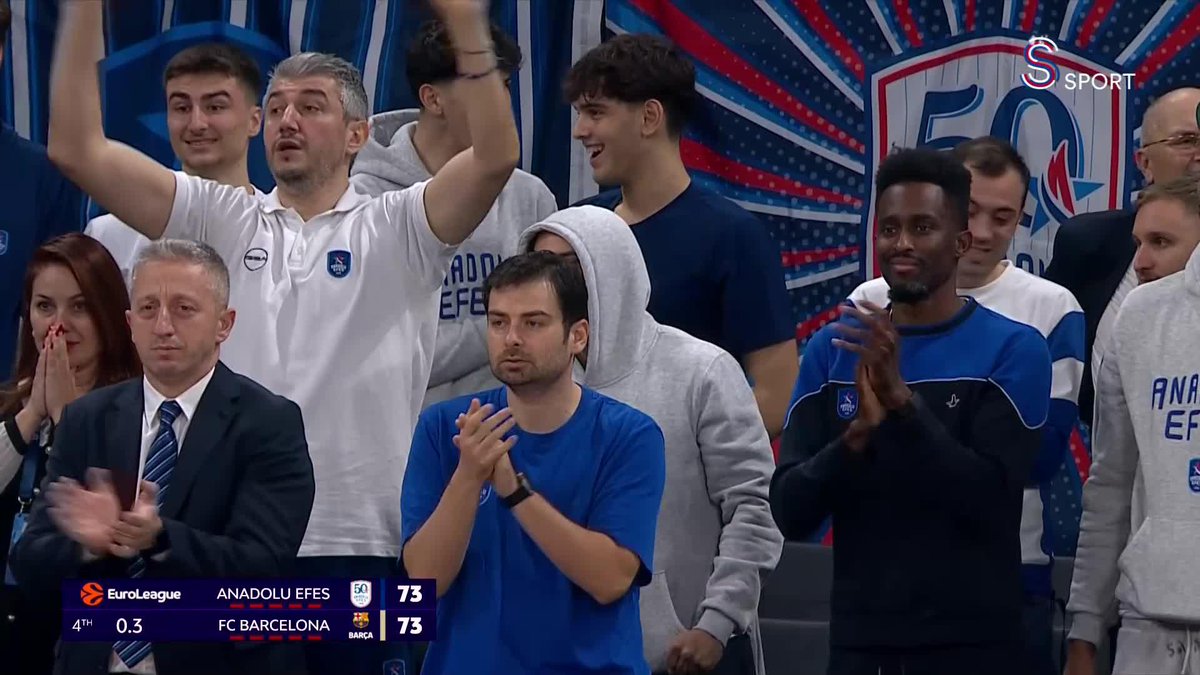 İNANILMAZ MAÇ SONU, MUAZZAM GALİBİYET! 🔵⚪️ Anadolu Efes, Isaia Cordinier'in bitime 0.3 saniye kala gelen faul atışlarıyla kazandı.