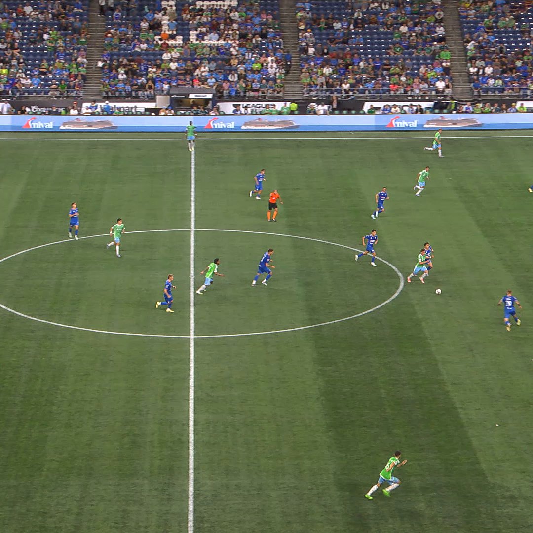 An insane volley from Pedro de la Vega. 😱 Will it win the FIFA Puskás Award 2025? 🎥 Major League Soccer