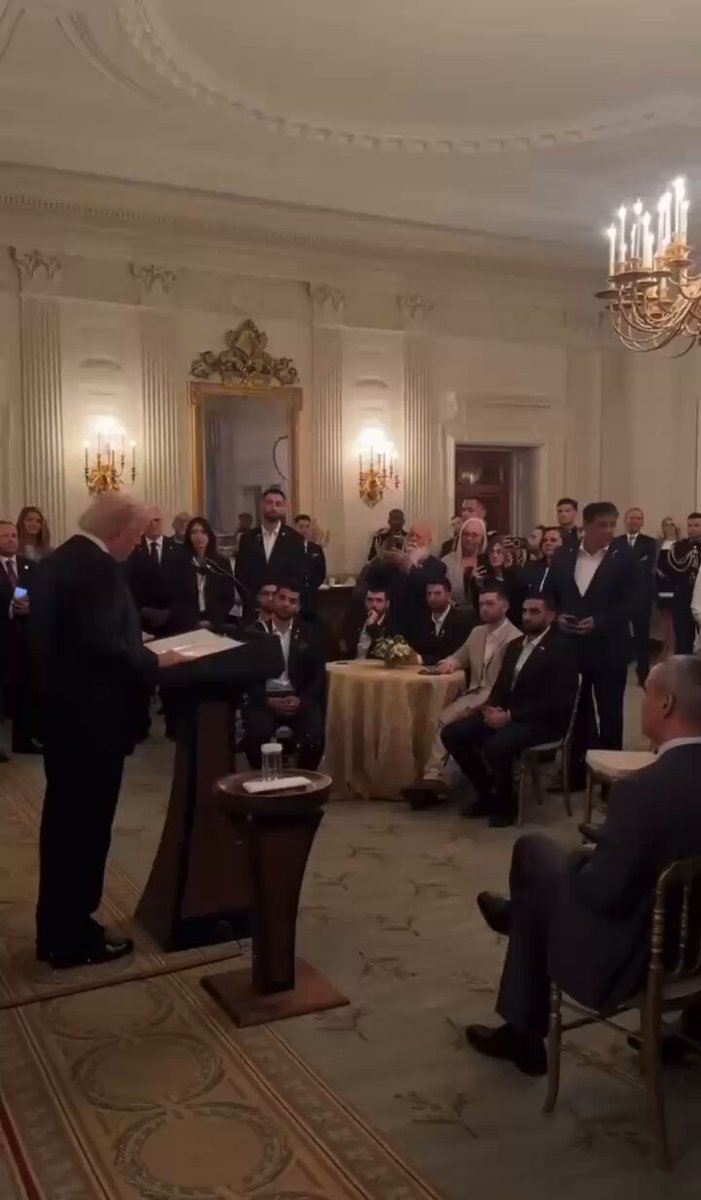 Deeply moving to see our brave released hostages welcomed at the White House today by President Trump. You are all heroes. 🇮🇱🇺🇸
