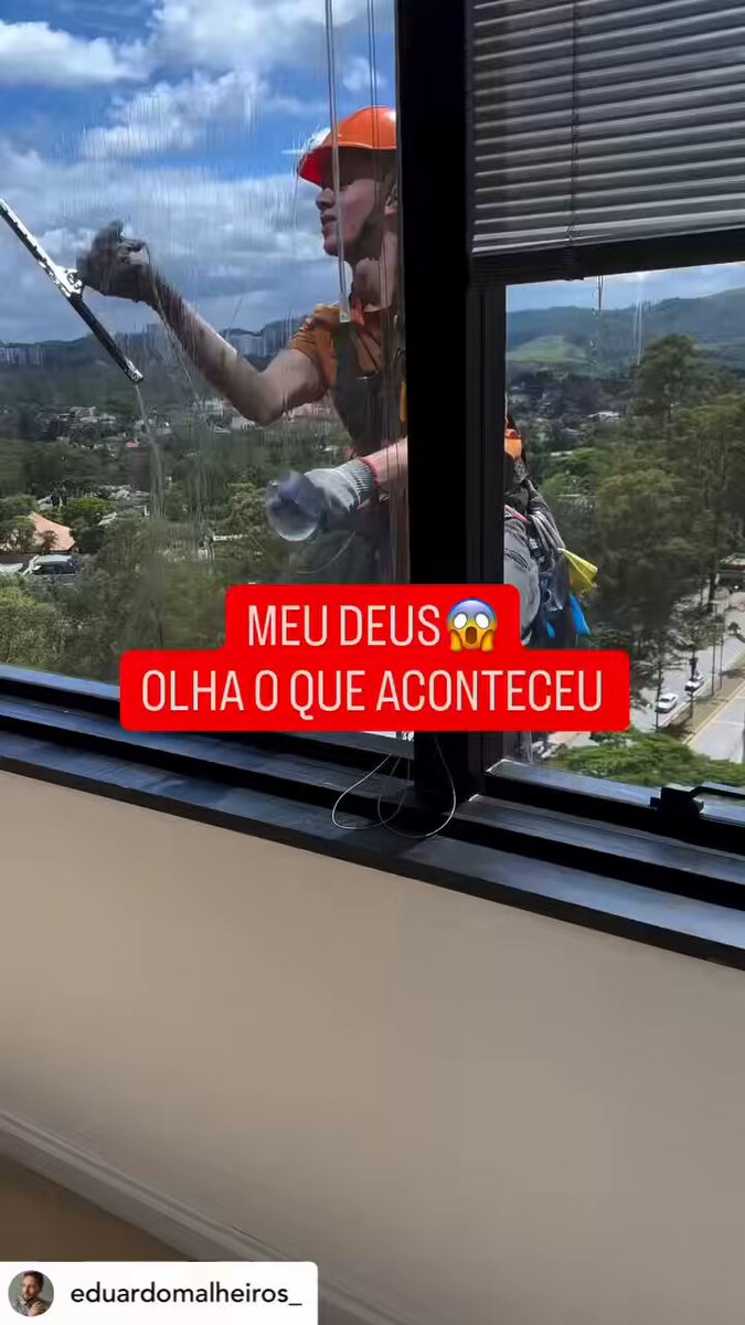 Viva o extraordinário A Bíblia confirma: “Seja forte e corajoso.” (Josué 1:9) ➡️ A coragem não vem antes do passo… vem depois. Quem vive culpando o mundo nunca muda o próprio mundo. Provérbios ensina: “O sábio aceita correção.” ➡️ O extraordinário começa quando você para de terceirizar sua vida ➡️ Só quem se arrisca no propósito experimenta o impossível.
