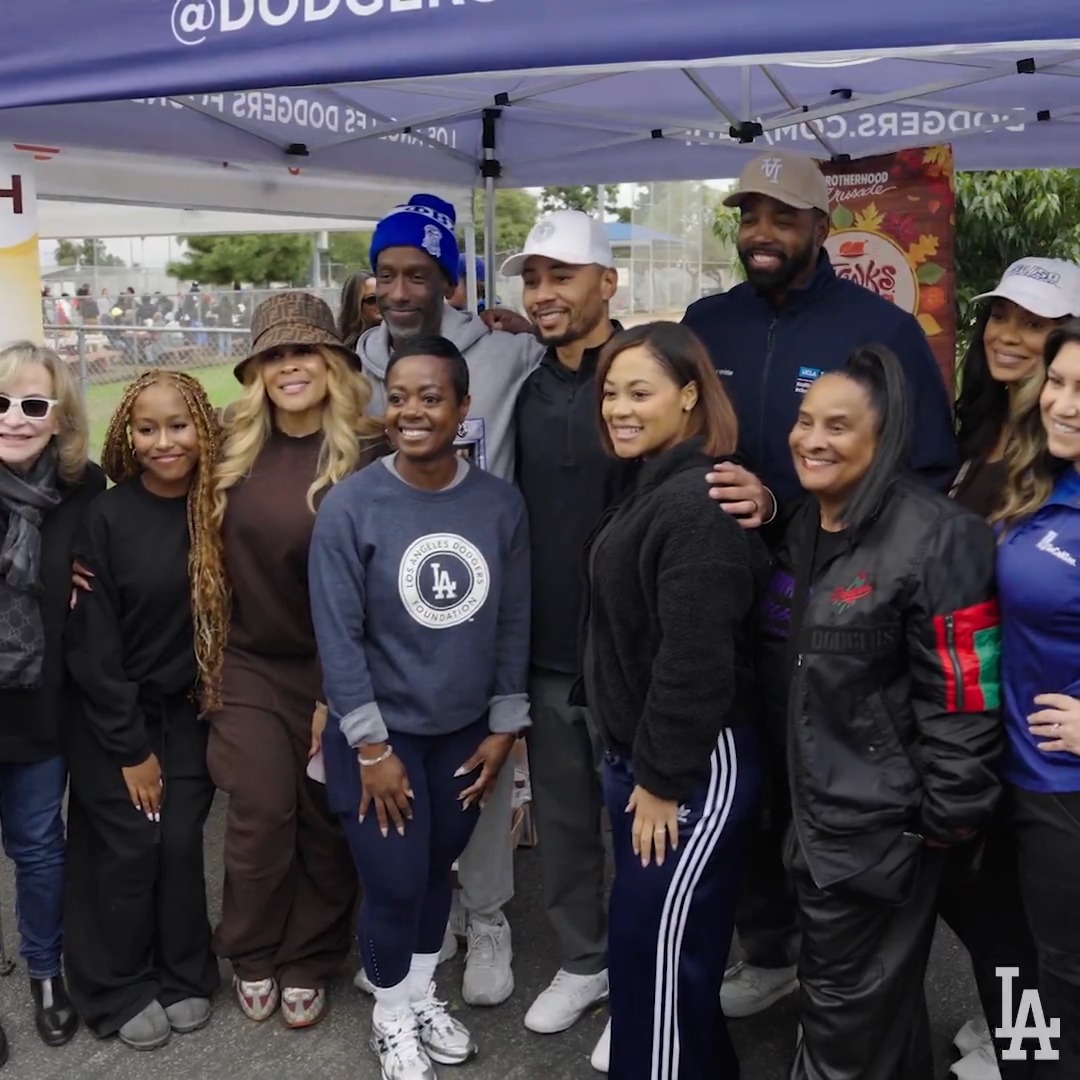 No offseason for the 2025 Roberto Clemente Award winner. Mookie and his family, in partnership with Dodgers Foundation, Brotherhood Crusade and the 5050 Foundation, distributed Thanksgiving fixings, gift cards and more to 750 families at Algin Sutton Recreation Center in South Los Angeles.