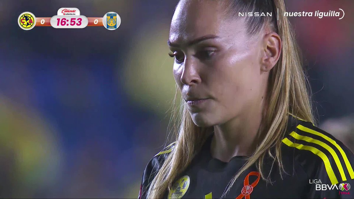 GOLAZOOOOO DE IRENEEEEE😍💛 Irene Guerrero no se puso nerviosa y definió de gran manera el penal para el 1-0 del América Femenil en la final de ida👑🦅