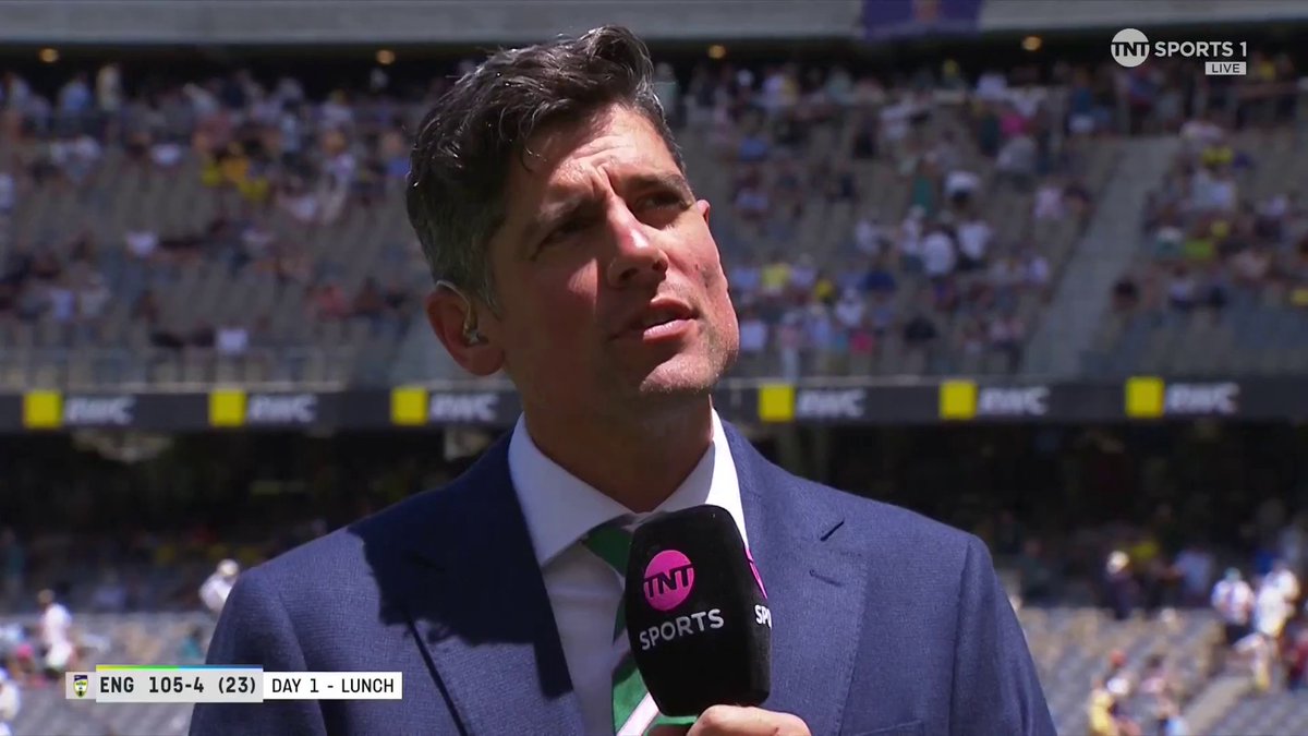 💬 "He is a special leader but he has to get the results now." Sir Alastair Cook full of praise for England captain Ben Stokes 🤝 📺 Watch #TheAshes LIVE on TNT Sports and discovery+