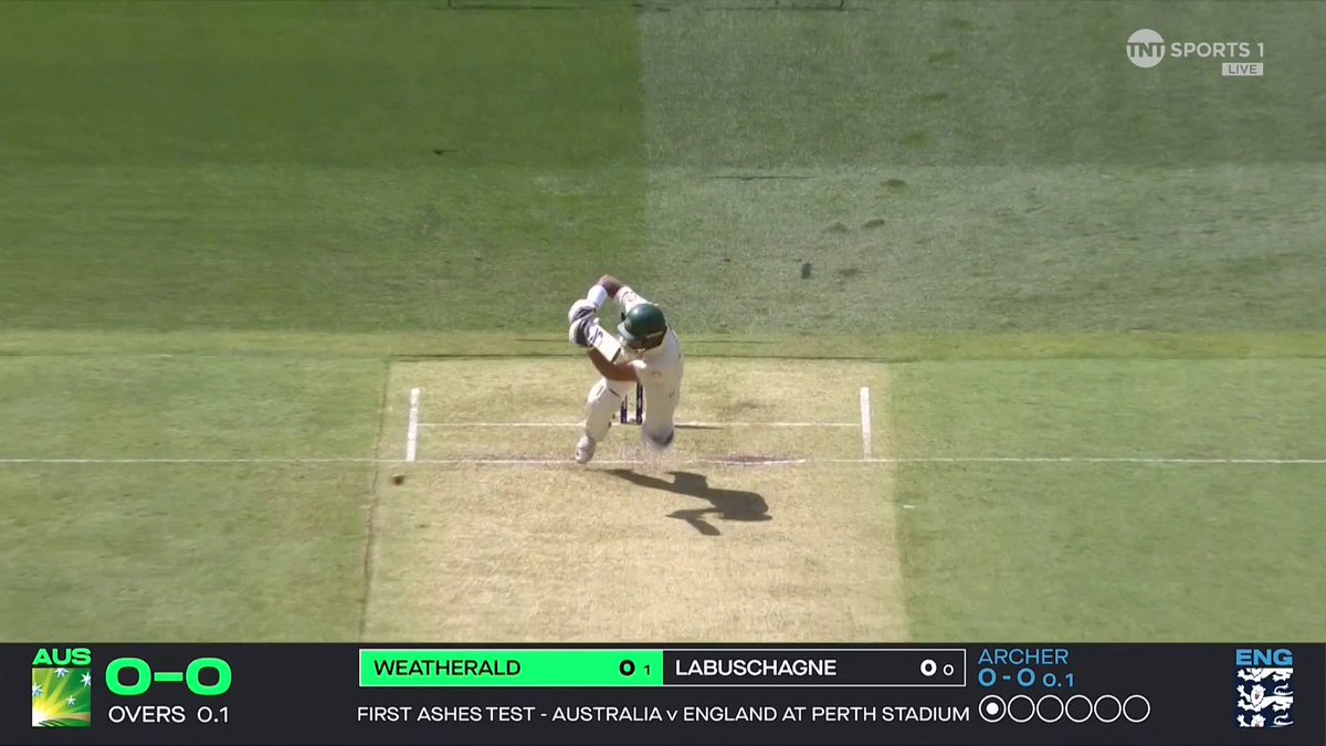 ARCHER TAKES A WICKET ON HIS SECOND BALL 🔥 Just the start England needed 👊 📺 Watch #TheAshes LIVE on TNT Sports and discovery+