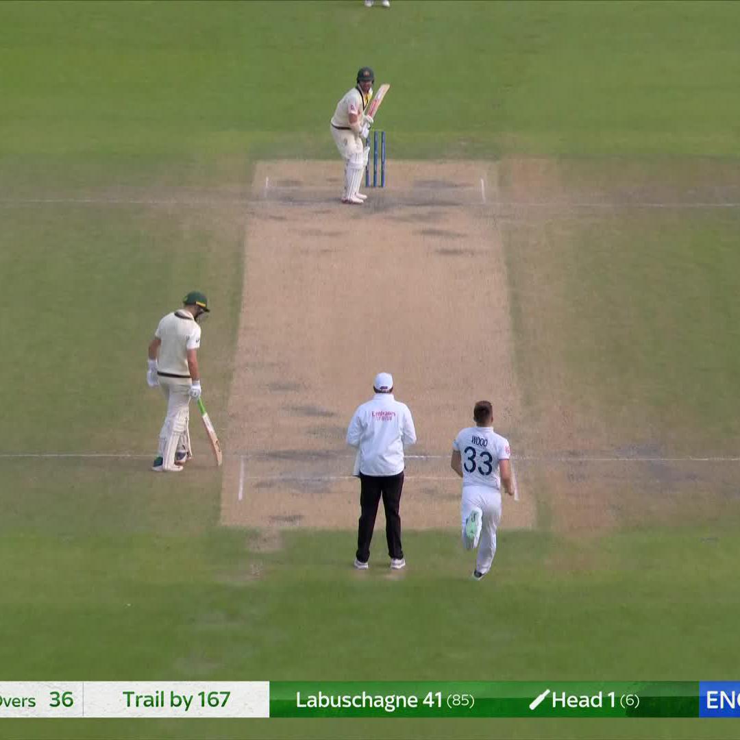 Watching Mark Wood bowl is an absolute pleasure man, guy has been struggling with injury &amp; still his bowling speed in 9th over: 1st ball - 151.1 kph, 2nd ball - 150.9 kph, 3rd ball - 150 kph, 4th ball - 151.5 kph, 5th ball - 148.7 kph 6th ball - 150.6 kph