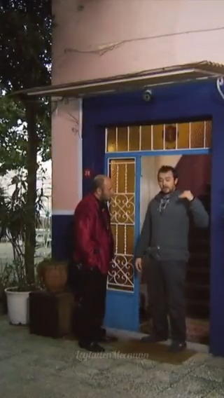 Sedef’in duyguları ile alay eden Mecnun’a, İsmail Abi’sinden mükemmel bir ayar...