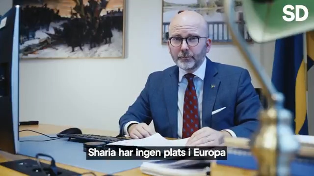 Förbjud sharia i Europa! Fler än 50 Europaparlamentariker från 20 länder stödjer Sverigedemokraternas förslag om ett totalförbud mot sharia i Europa. Snart kommer alla politiska grupper tvingas att visa var de står: med europeiska värderingar eller med parallella rättssystem som diskriminerar kvinnor, hbtq-personer, icke-muslimer och personer som lämnat islam.