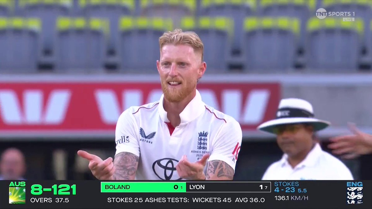 BEN STOKES HAS HIS FIVE-FER! 🖐️ 📺 Watch #TheAshes LIVE on TNT Sports and discovery+