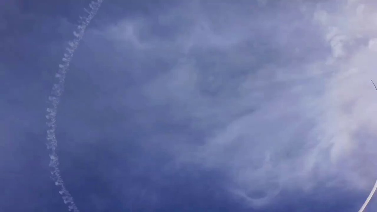 China's 6th gen fighter, the J-36 draws a beautiful spiral in the sky. China keeps flexing while the US keep coping.😎