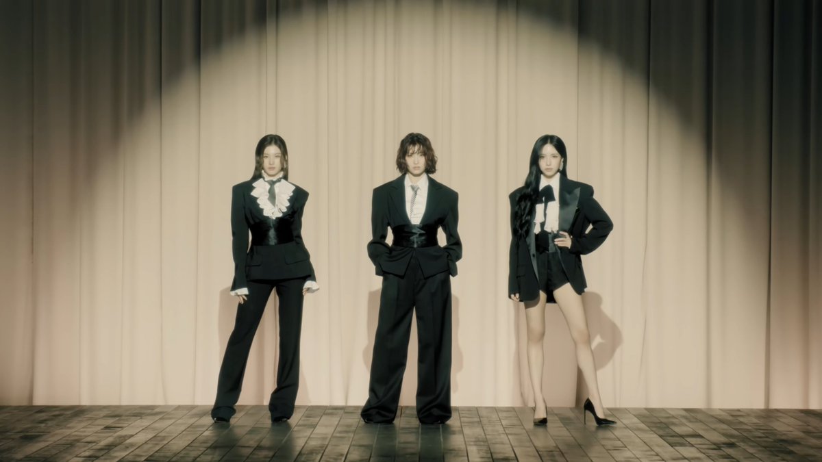 MISAMO's 1st Full Album 'PLAY' out on February 4th.