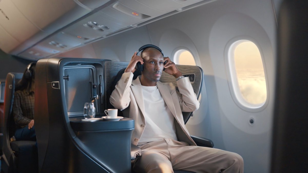 Atiba Hutchinson, Türk Hava Yolları reklamında oynadı.