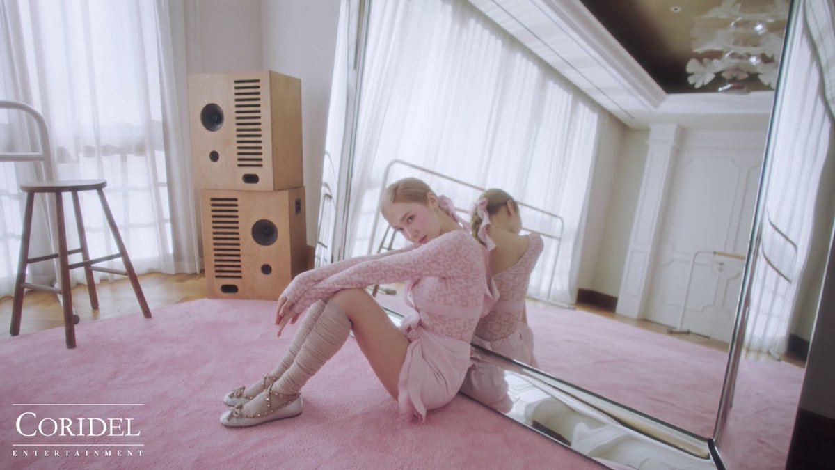 2 years ago today, JESSICA released her 4th Mini Album ‘BEEP BEEP’ with the title track of the same name
