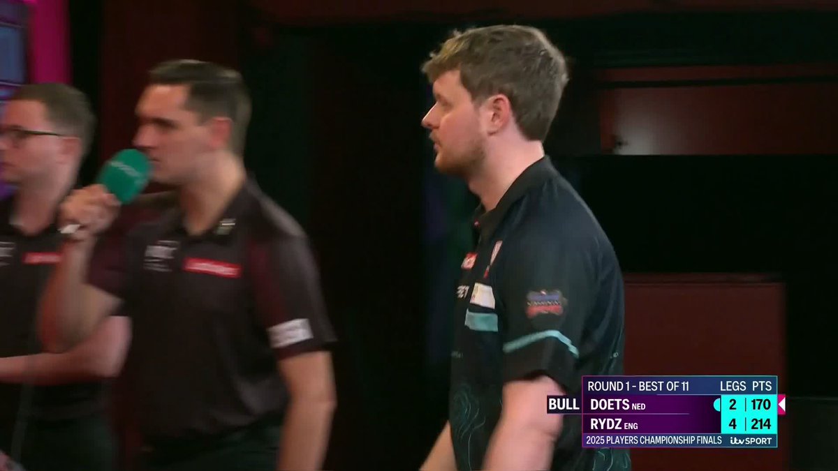 DOETS THERE IT IS! 💥 Kevin Doets reels in the Big Fish over on Stage Two! The Dutchman produces a moment of magic to reduce the arrears against Callan Rydz! 📺 #PCFinals | R1