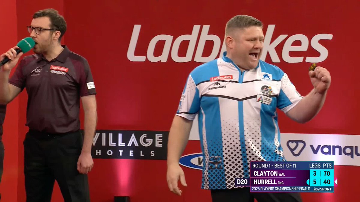 HURRELL DUMPS OUT CLAYTON! 😳 What a result and performance from James Hurrell! Another upset on the Main Stage, as Hurrell eliminates Jonny Clayton with a 6-3 win! 📺 #PCFinals | R1