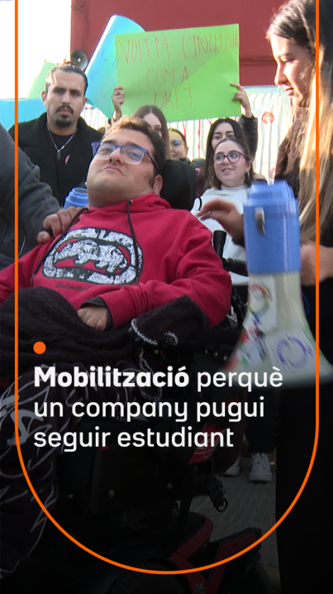 "Sense el Ion, no hi ha inclusió! Ningú ens explicarà què és la integració social tan bé com ell". Estudiants d'Integració Social es mobilitzen perquè el seu company tetraplègic pugui tenir una vetlladora i continuar estudiant