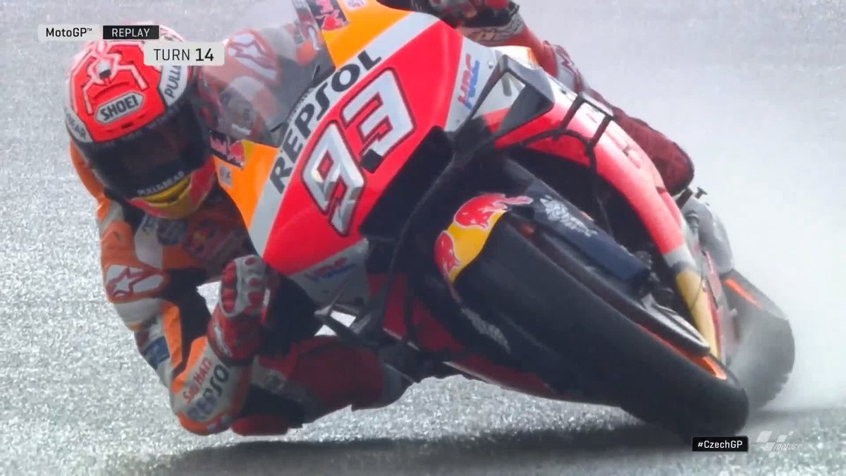 Marquez'in ön takımdan sarkan duct tape