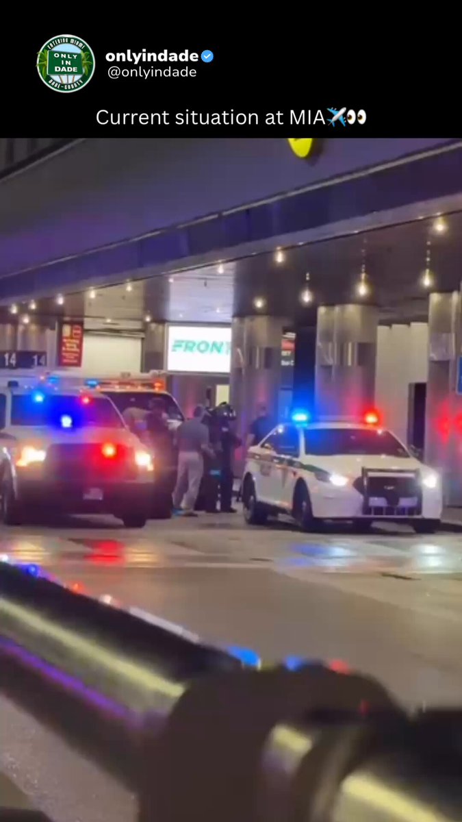 Moments ago: Police and bomb squad respond to an apparent threat at Miami International Airport✈️👀| #ONLYinDADE