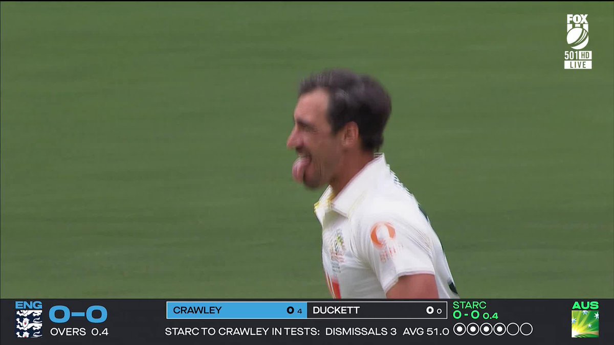 What a catch from Starc! 👏 📺Watch #Ashes on ch. 501 or stream via Kayo Sports: ✍️BLOG 🔢MATCH CENTRE