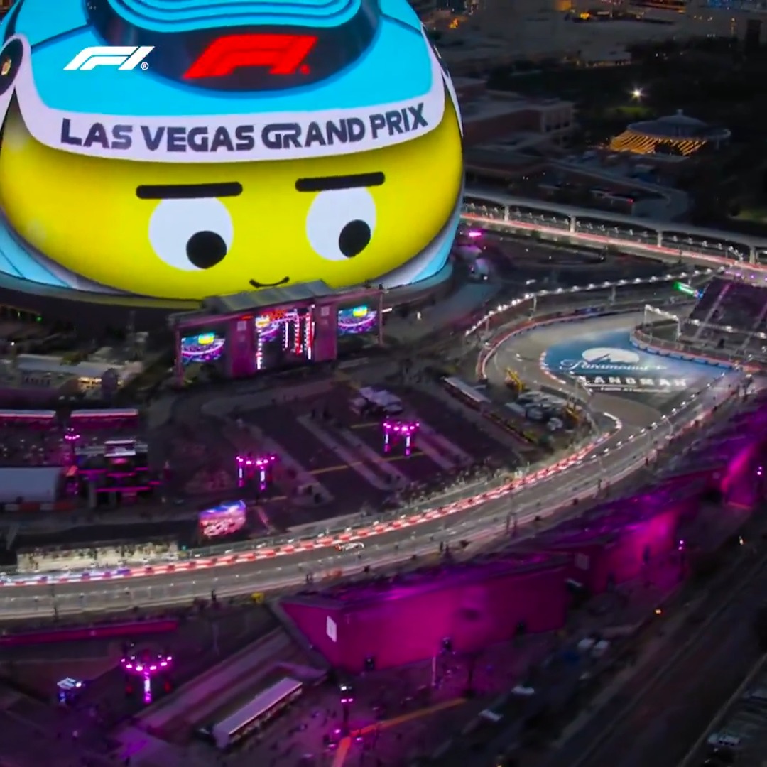 All eyes on the Vegas views 🤗 #F1 #LasVegasGP