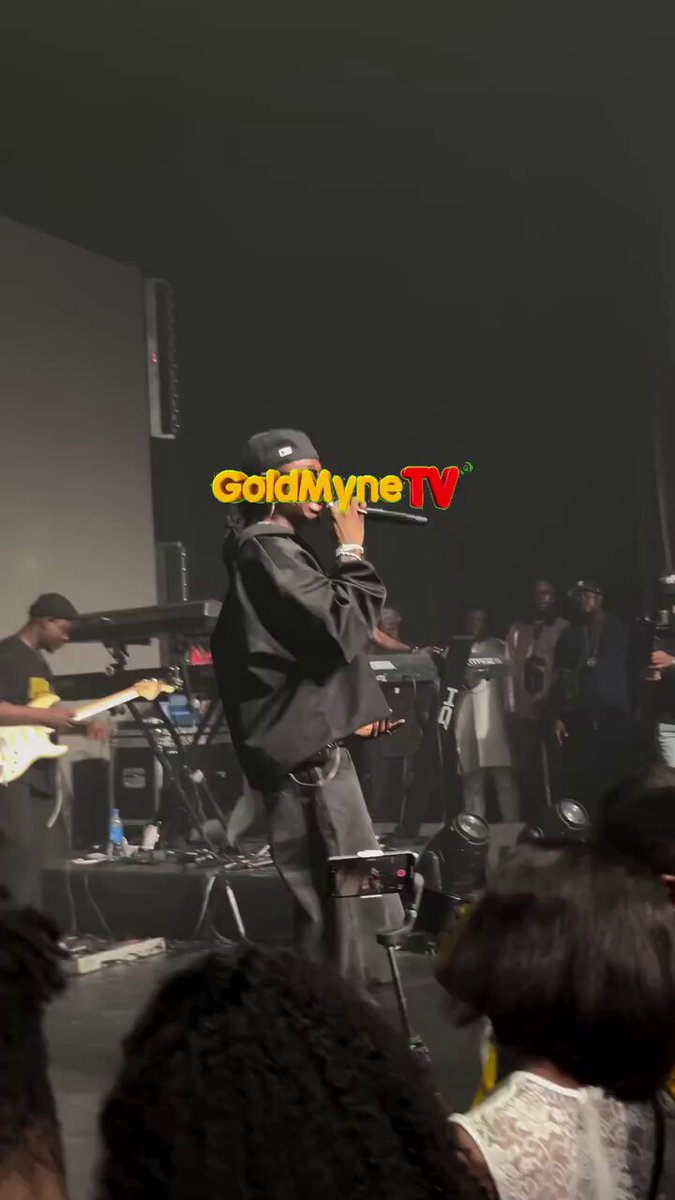 Lil Kesh giving Olamide his props. Baddo na Baba 🔥