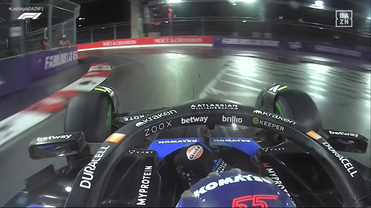 Pegándose con el coche y patinando sobre hielo ⛸️🧊 La gran vuelta que se marcó Carlos Sainz para conseguir ser P3 #LasVegasDAZNF1 🇺🇸