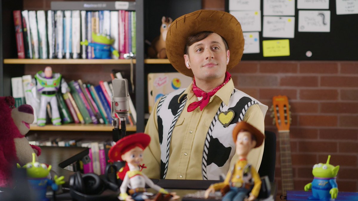 A beautiful musical tribute that takes us to infinity and beyond! 🎶🚀 Happy 30th Anniversary Toy Story. ❤️ #ToyStory30