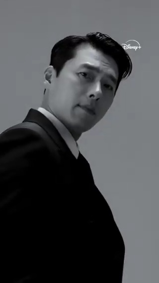 อันตรายมากค่ะ ทุกคนเราฝากวายร้ายแบคกีแทด้วยนะคะ เป็นการ come back ละครในรอบ 5 ปีของพี่ฮยอนบิน ‘ Made In Korea ‘ ซีซั่น 1 24 ธันวาคม • Disney puls ค่ะ 🐭👻