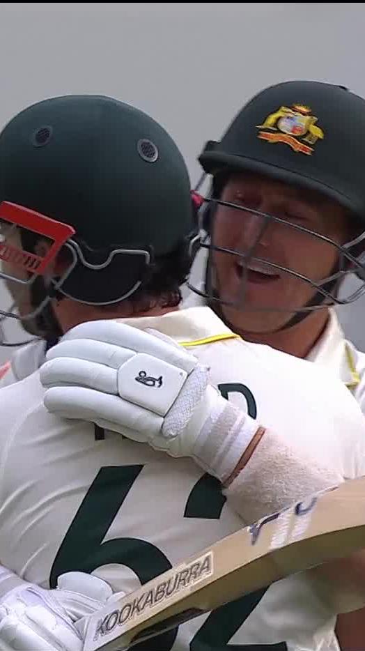 Travis Head not only destroyed English Bowling Attack, but also destroyed the hopes of winning Ashes for Englishmen 😔 Bazball got smoked by one-man-army Travis Head at Perth 🥶 Seems like 5-0 Loading for us 😶🌫️ - What's your take 🤔 #Ashes2025