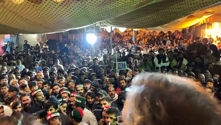 عمر ایوب کے الیکشن سے پہلے آخری جلسہ یہ جلسہ عمر ایوب کا نہیں ہے، جنید اکبر کا بھی نہیں ہے یہ جلسہ عمران خان کا ہے