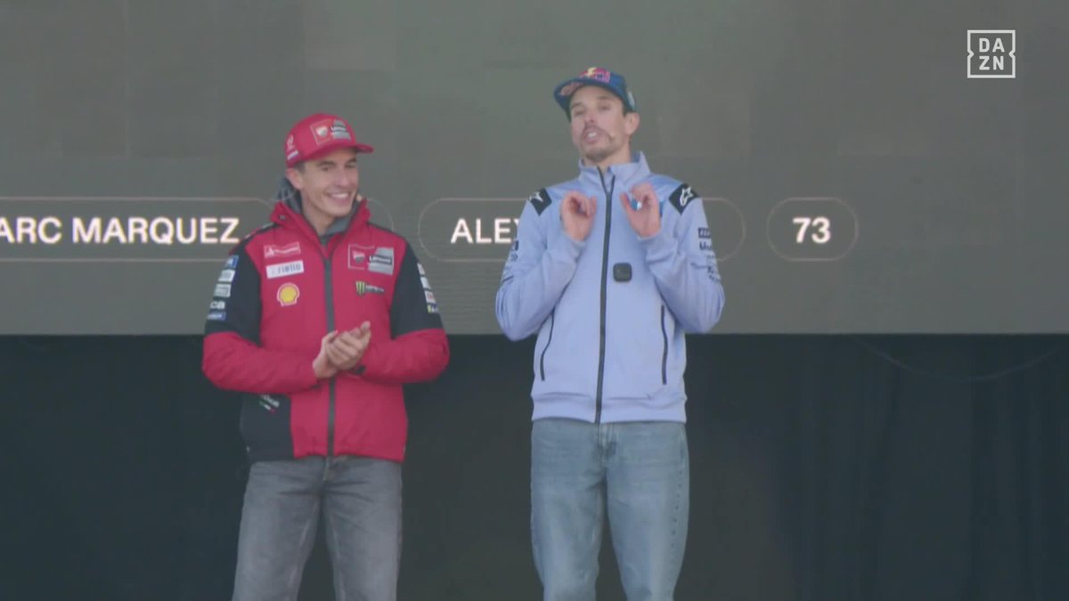 Marc Márquez, peligro público número 1 de Cervera... ¡hasta con una bicicleta! 😂😂 Puedes ver la retransmisión GRATIS aquí