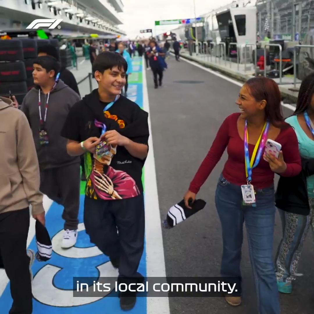 This year, the Las Vegas Grand Prix has continued to go the extra mile to have a real impact in the local community. The Grand Prix held its annual community day, bringing over 400 local school children to see behind the scenes of a thrilling F1 weekend! #F1 #LasVegasGP