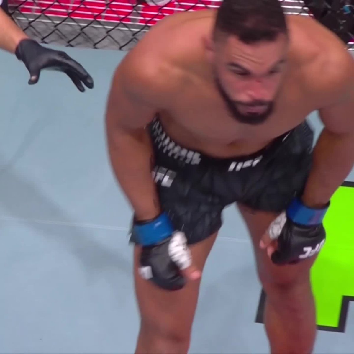 ABDUL RAKHAM YAKHYAEV WASTED NO TIME 🤯 #UFCQatar