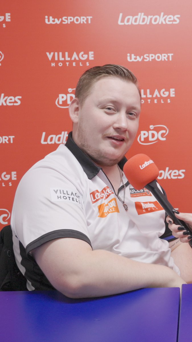 ๐ผ๐ฃ๐จ๐ฌ๐๐ง ๐ค๐ฃ๐, ๐๐จ๐ ๐ค๐ฃ๐! The PDC Darts stars ask one question to the next player in our hot seat! Martin Schindler, are you alright? ๐คฃ