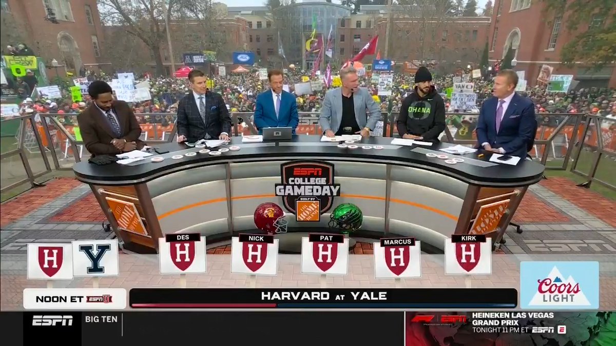 🤝 The ESPN GameDay crew's picks. 📺 📻 📊 #GoCrimson #OneCrimson
