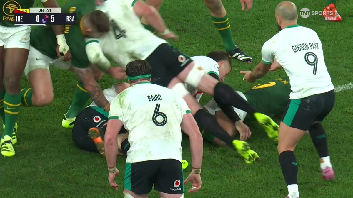 🔴 It's a 20-minute red card for an illegal clear-out and James Ryan will not return to the game ❌
