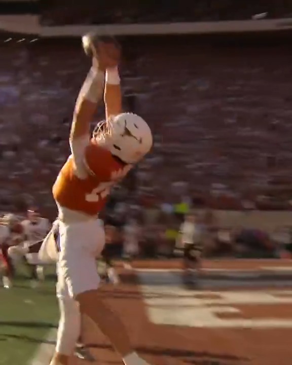 ARCH MANNING CATCHES A REVERSE PASS FOR SIX 🚨👀 Texas Football x 📺 ABC