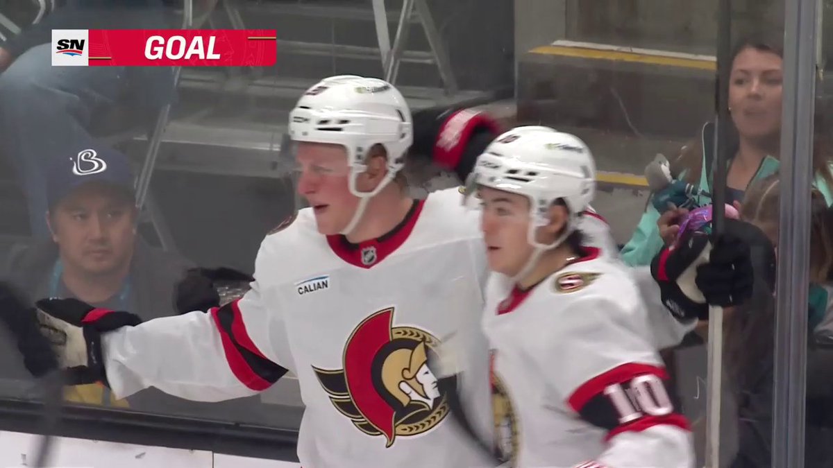 Guess who!? 🙈 Former Shark Fabian Zetterlund scores in his return to San Jose!