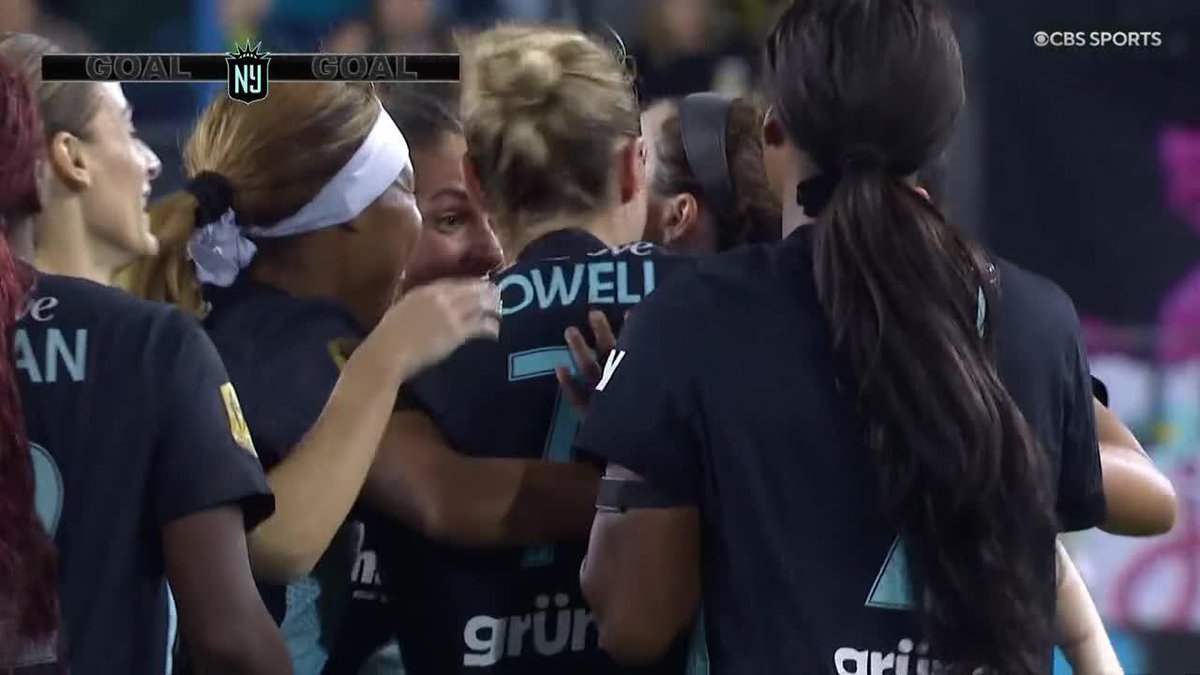 ROSE LAVELLE BRINGS THE NWSL CHAMPIONSHIP MAGIC FOR GOTHAM FC 🪄 Watch Washington Spirit vs Gotham FC in the NWSL Championship NOW on CBS &amp; Paramount+ 📺