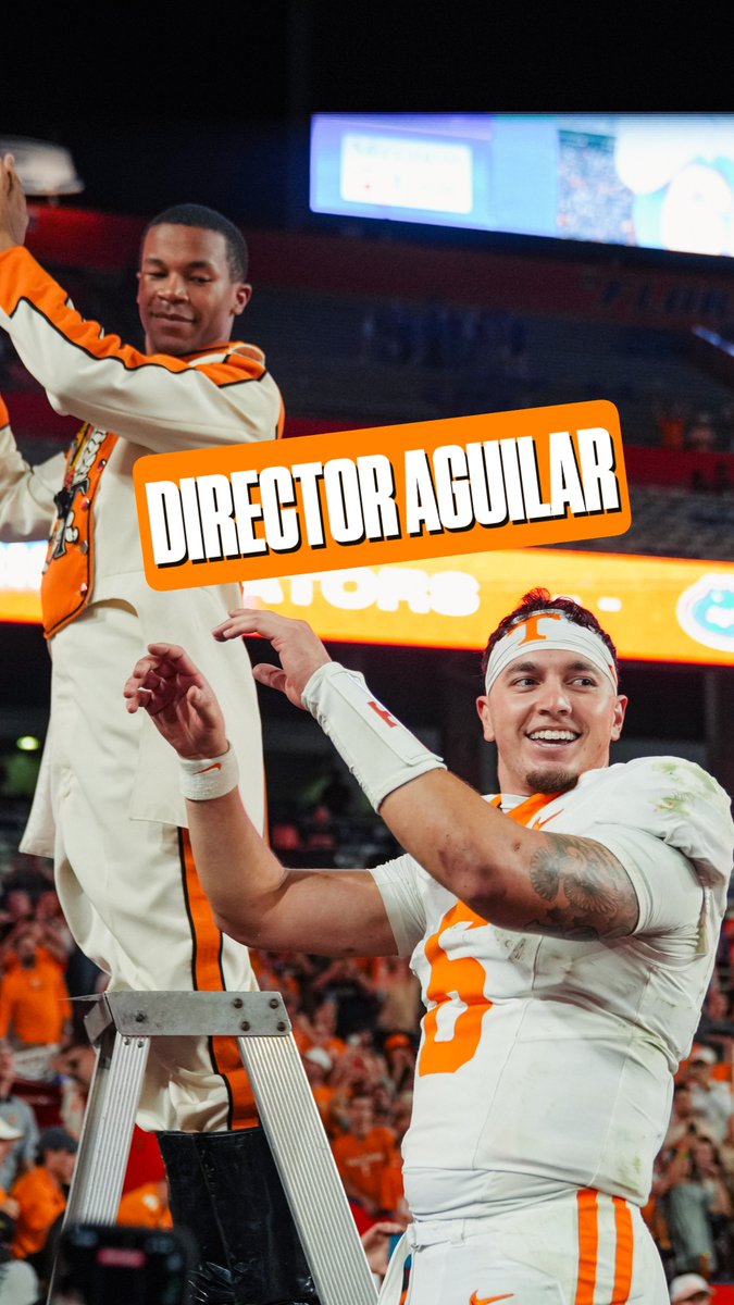 directing the band as good as he directs the offense.. 🤩