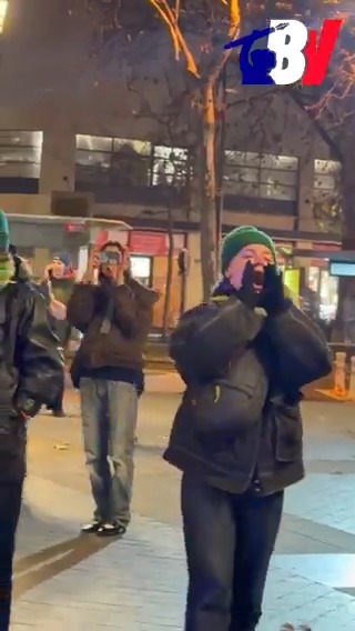 Petite compilation des insultes, doigts d’honneur, injonctions à se taire et autres gestes à caractère sexuel que des manifestants de gauche ont proférés contre les militantes du Collectif Némésis lors de la marche contre les violences faites aux femmes. 📸 : Aliénor de Pompignan