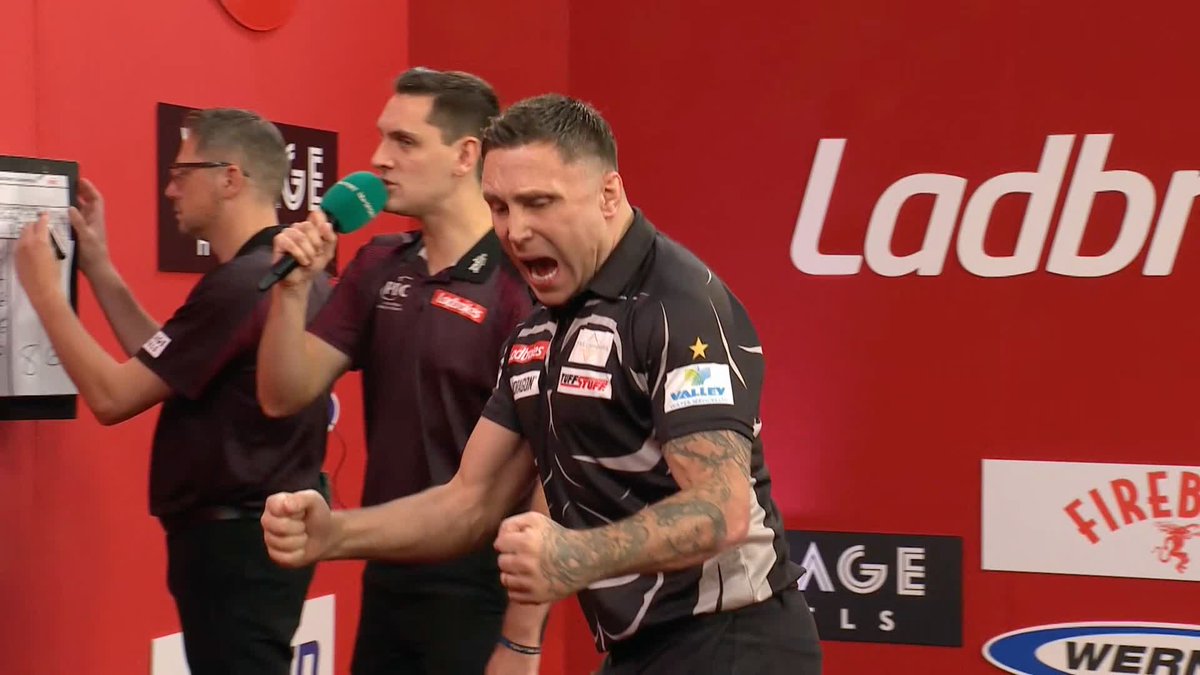 PRICE ONE AWAY! A huge 108 checkout to break throw puts Gerwyn Price comfortably in the driving seat, leading Daryl Gurney 9-6 now! 📺 #PCFinals | QF